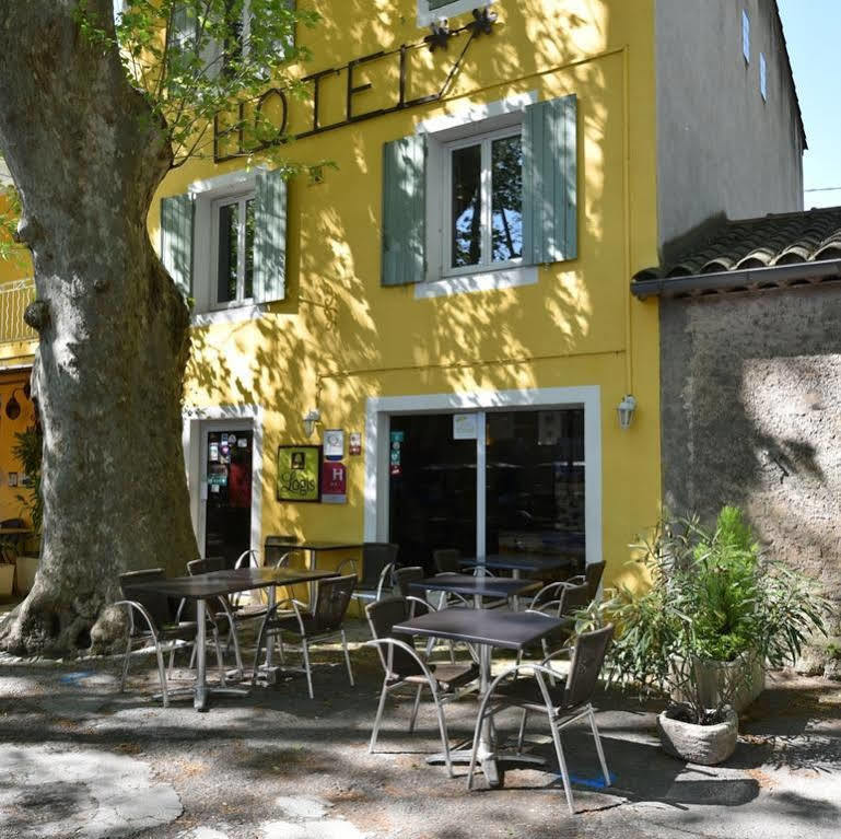 Hotel Logis De L'Etang à Cucuron Extérieur photo