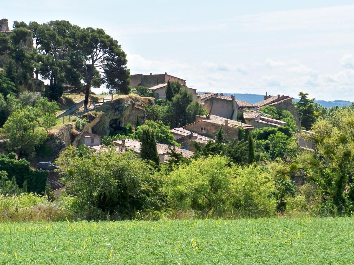 Hotel Logis De L'Etang à Cucuron Extérieur photo